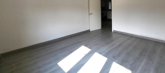 2 bedrooms Apartment in Gijon, Spain No. 135325 10