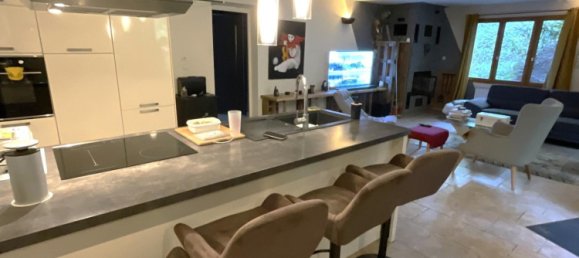 3 bedrooms House in Vierzon, France No. 236741 5