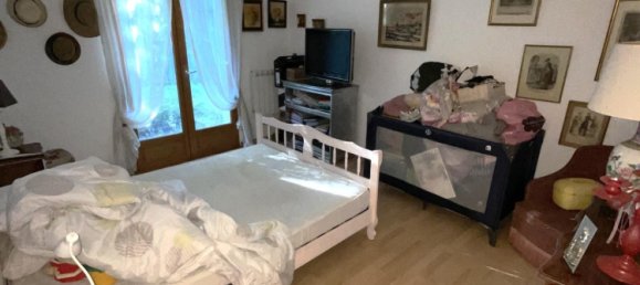 3 bedrooms House in Vierzon, France No. 236741 9