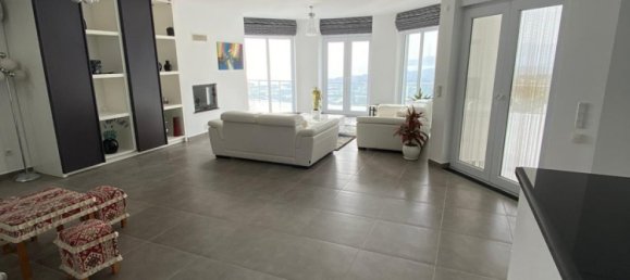 Villa 5+2 in Kargicak, Turkey No. 18005 5