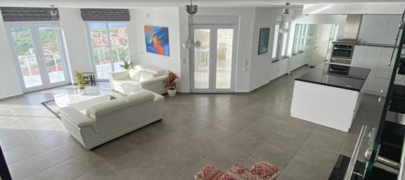 Villa 5+2 in Kargicak, Turkey No. 18005 11