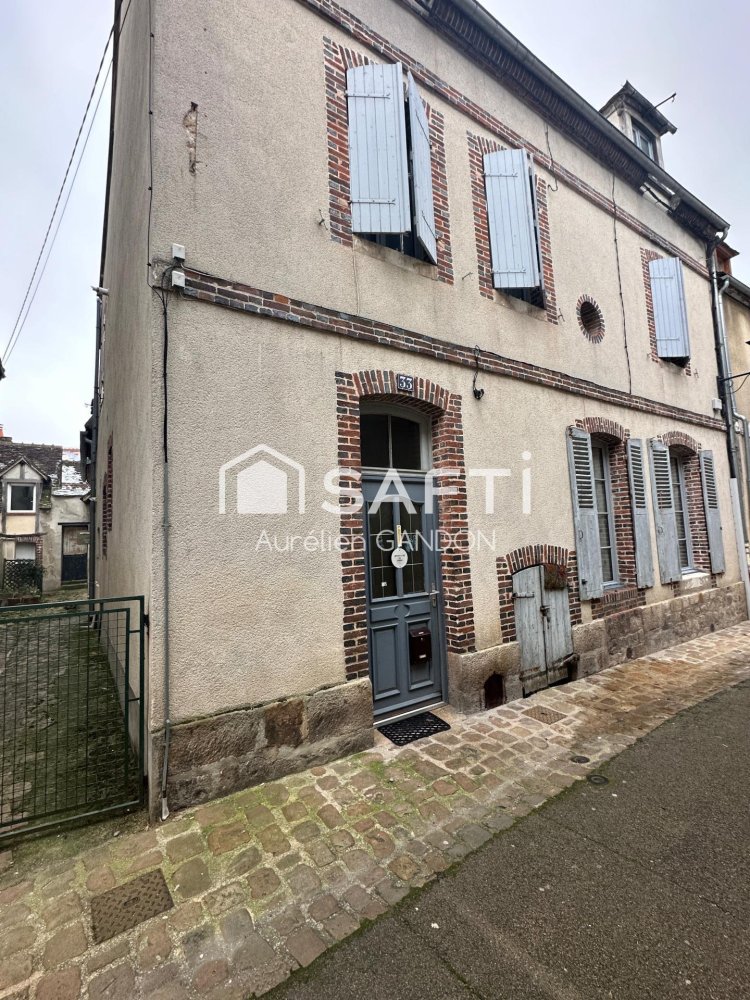 119m² Building in Joigny, France No. 204990