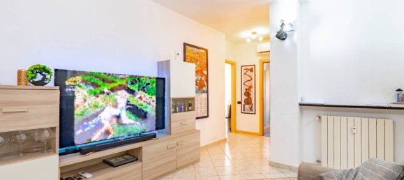 2 bedrooms Apartment in Melegnano, Italy No. 307034 2