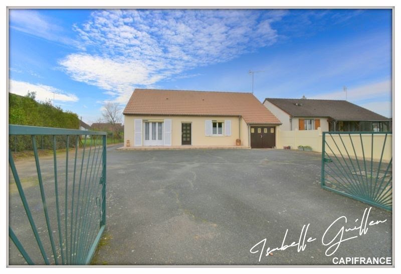 2 chambres Maison à Châteaumeillant, France No. 210436