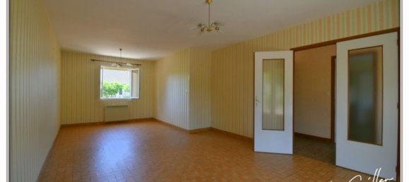 2 chambres Maison à Châteaumeillant, France No. 210436 5