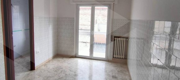 Квартира с 3 комнатами в Барлетта, Италия № 26150 4