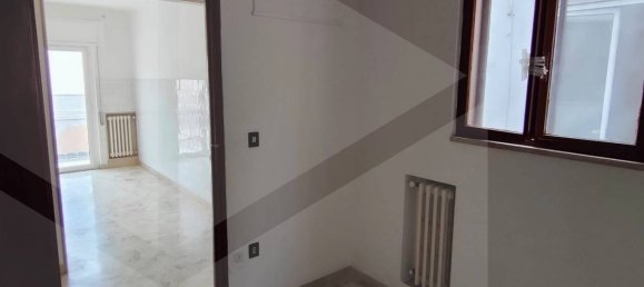 Квартира с 3 комнатами в Барлетта, Италия № 26150 8