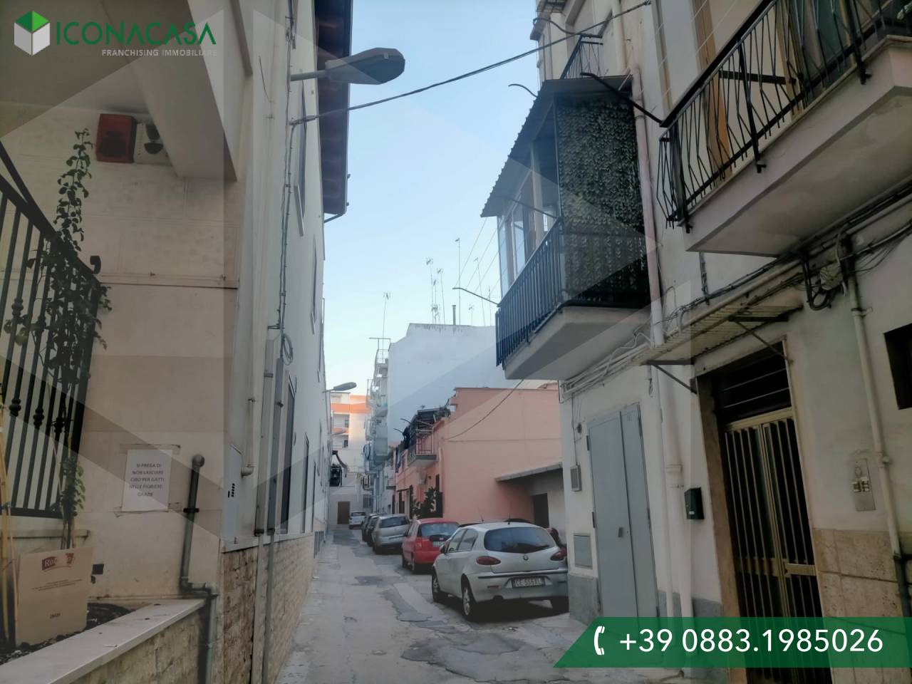 Квартира с 3 комнатами в Барлетта, Италия № 26150