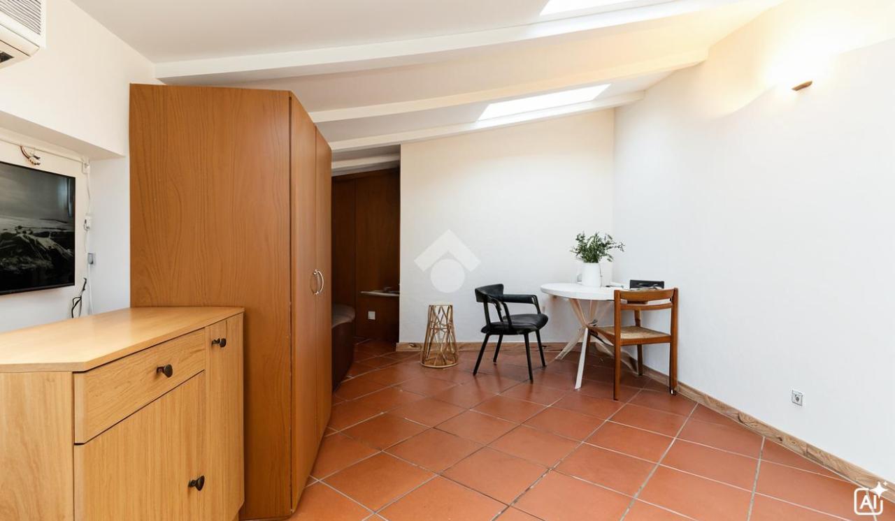 Студия в Рим, Италия № 156841