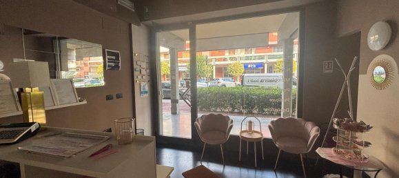 Gewerbliche Immobilie in Scandicci, Italy 70m², Nr. 313461 7