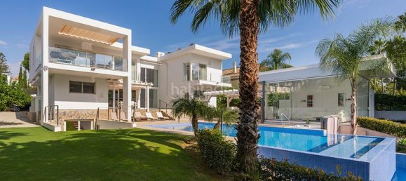 Villa de 7 dormitorios en Marbella, Spain No. 19412 3
