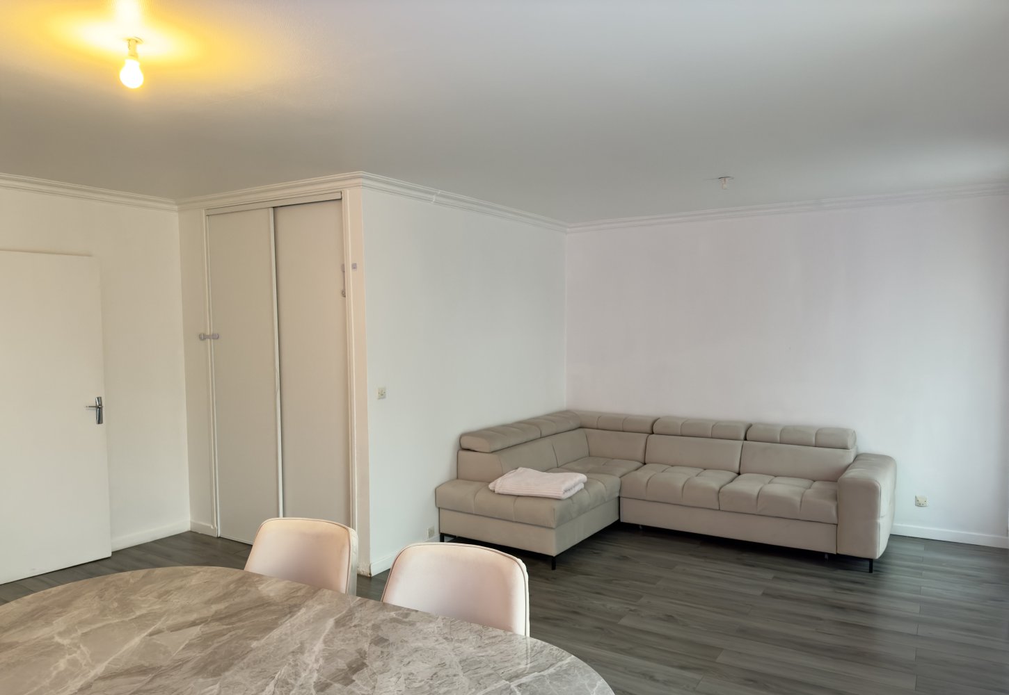 2 bedrooms Apartment in Dreux, France No. 157088