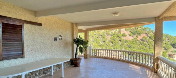 5 bedrooms Villa in Serra, Spain No. 3136 15
