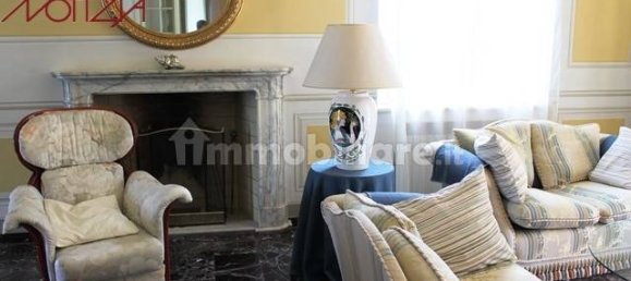 5 bedrooms Villa in Lucca, Italy No. 154889 5