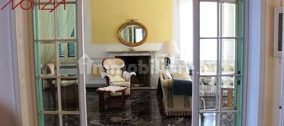 5 bedrooms Villa in Lucca, Italy No. 154889 9