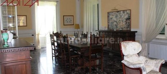 5 bedrooms Villa in Lucca, Italy No. 154889 11