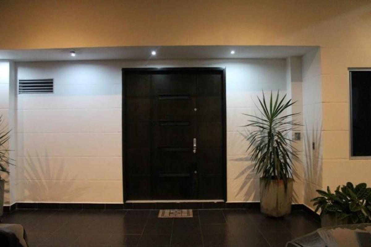 4 bedrooms House in Valle del Cauca, Colombia No. 8759