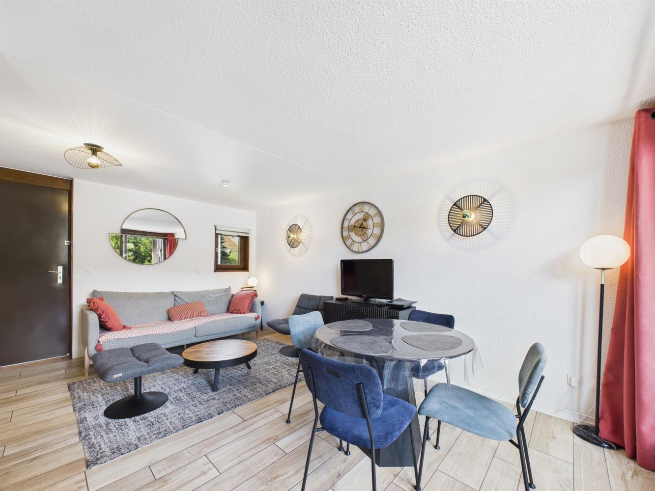 Apartamento de 2 dormitorios en Les Gets, France No. 302781