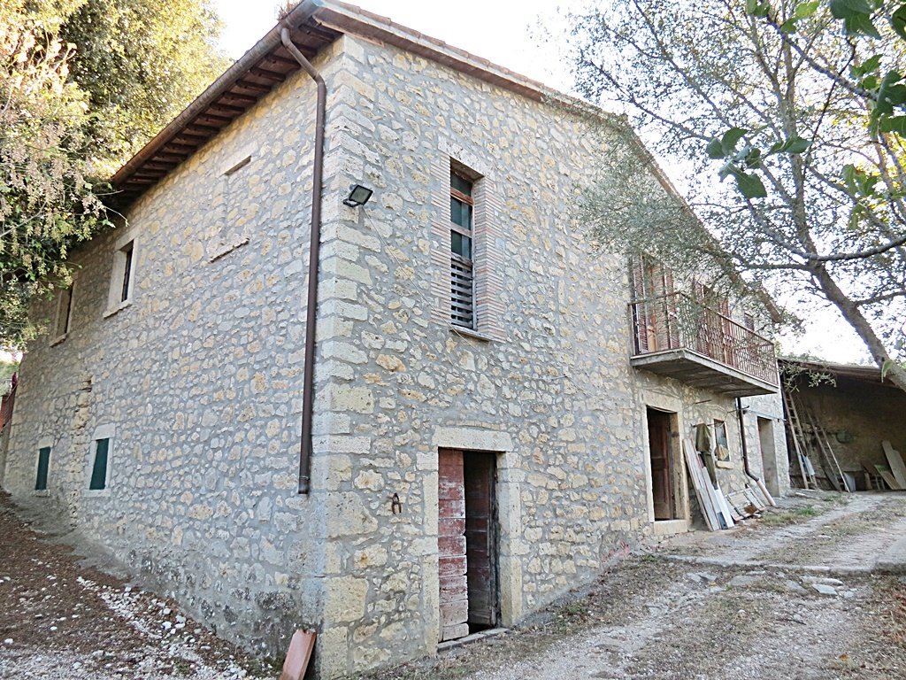 3 bedrooms House in Baschi, Italy No. 47399