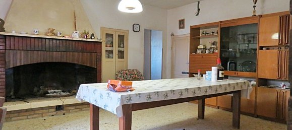 3 bedrooms House in Baschi, Italy No. 47399 9