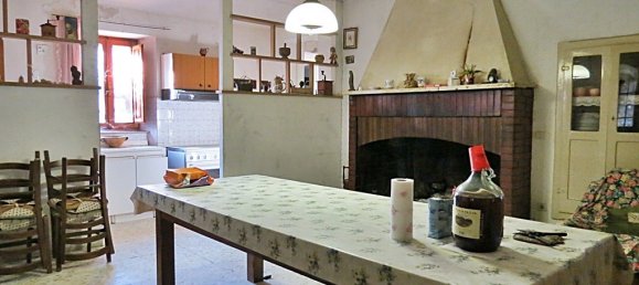 3 bedrooms House in Baschi, Italy No. 47399 10