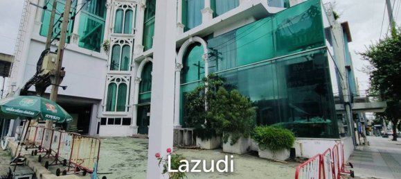 2540m² Commercial property in Bang Kapi, Thailand No. 24802 4