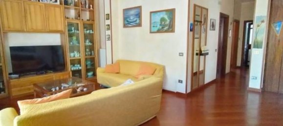 4 rooms Apartment in Ottaviano, Italy No. 41006 24