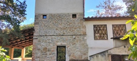 8 bedrooms House in Montone, Italy No. 73175 9