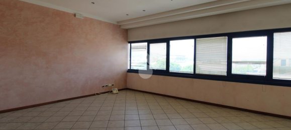 250m² Office in San Benedetto del Tronto, Italy No. 112385 8