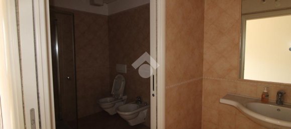 250m² Office in San Benedetto del Tronto, Italy No. 112385 17