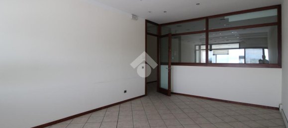 250m² Office in San Benedetto del Tronto, Italy No. 112385 16