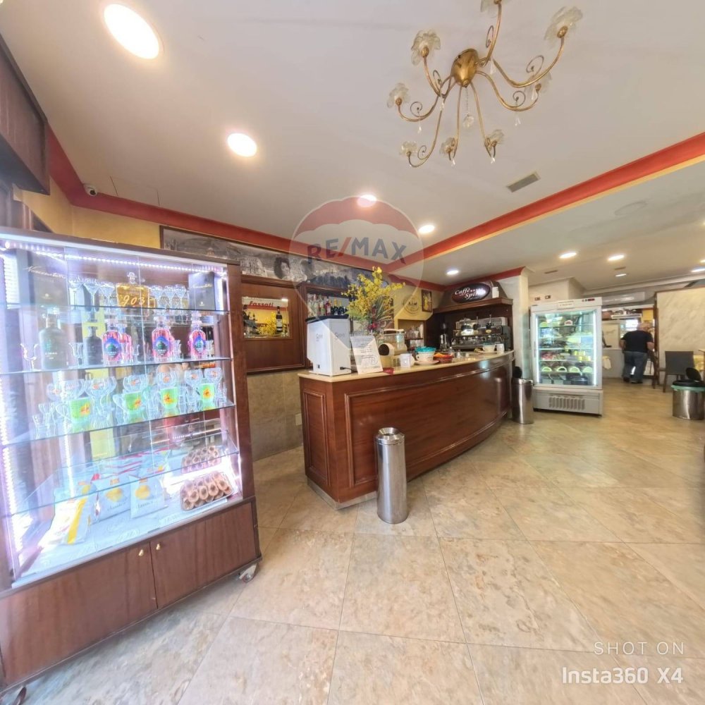  عقار تجاري في Carini, Italy 92متر مربع رقم 58247