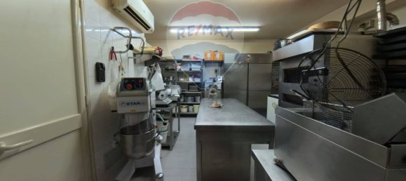 عقار تجاري في Carini, Italy 92متر مربع رقم 58247 9