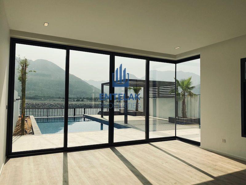 5 bedrooms Villa in Sharm, UAE No. 8306