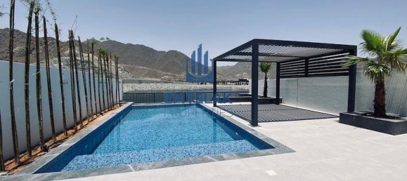 5 bedrooms Villa in Sharm, UAE No. 8306 22