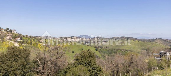 3 chambres Appartement à Castelnuovo di Porto, Italy No. 60811 22