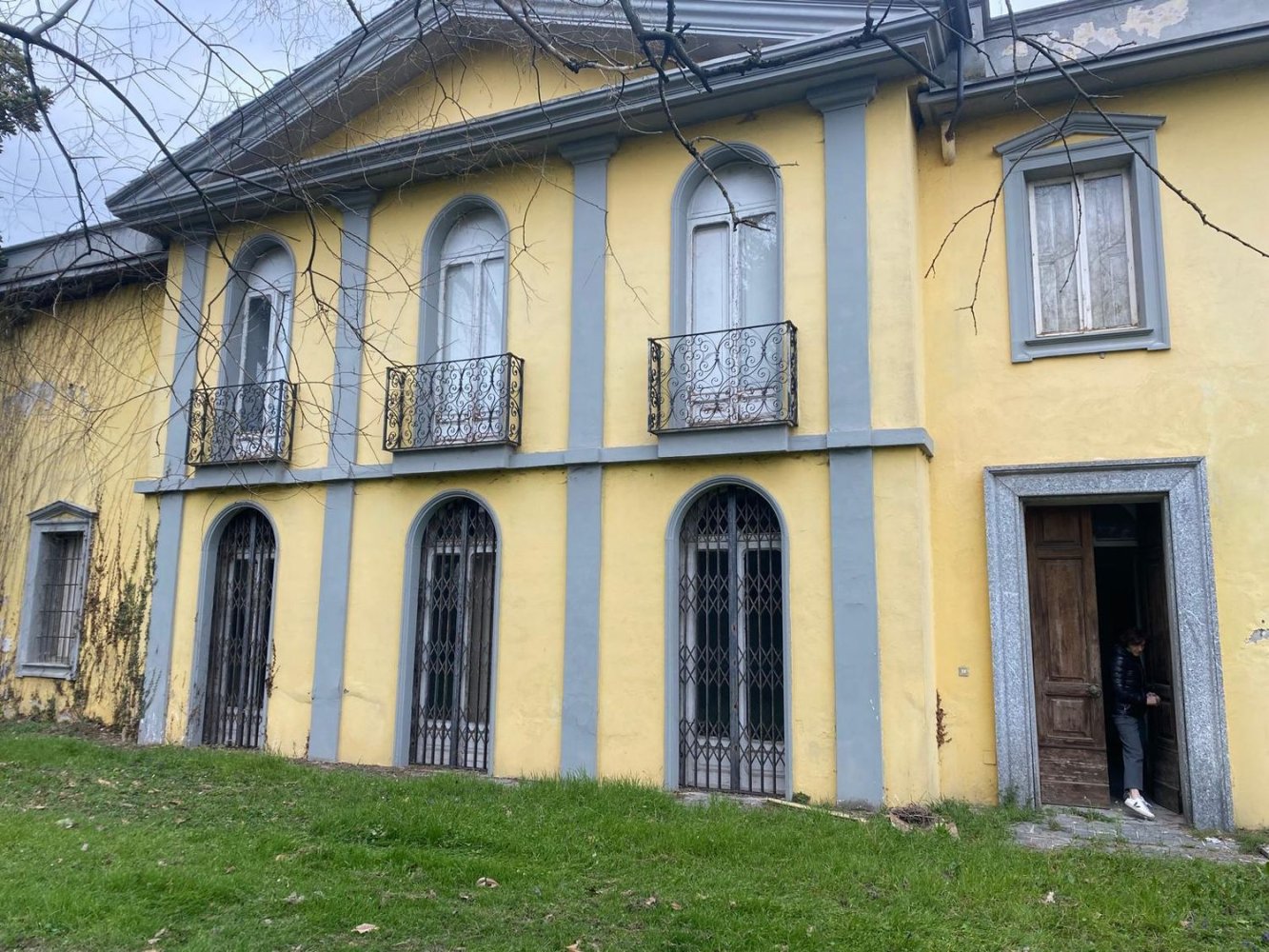 15 غرف نوم فيلا في Carpiano, Italy رقم 401985