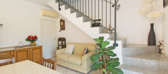 Дуплекс с 4 комнатами в Каттолика, Италия № 276445 7