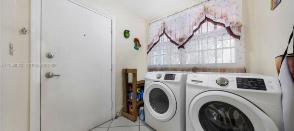3 Schlafzimmer Villa in Miami, USA, Nr. 615426 17