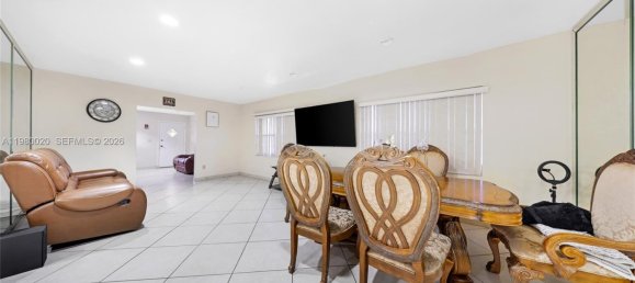 3 Schlafzimmer Villa in Miami, USA, Nr. 615426 10