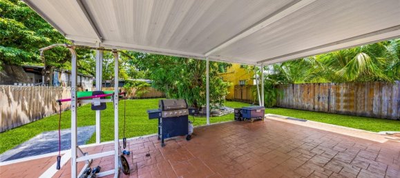 3 Schlafzimmer Villa in Miami, USA, Nr. 615426 22
