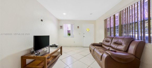 3 Schlafzimmer Villa in Miami, USA, Nr. 615426 4