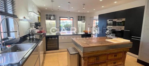 6 bedrooms Villa in Grimaud, France No. 344312 7