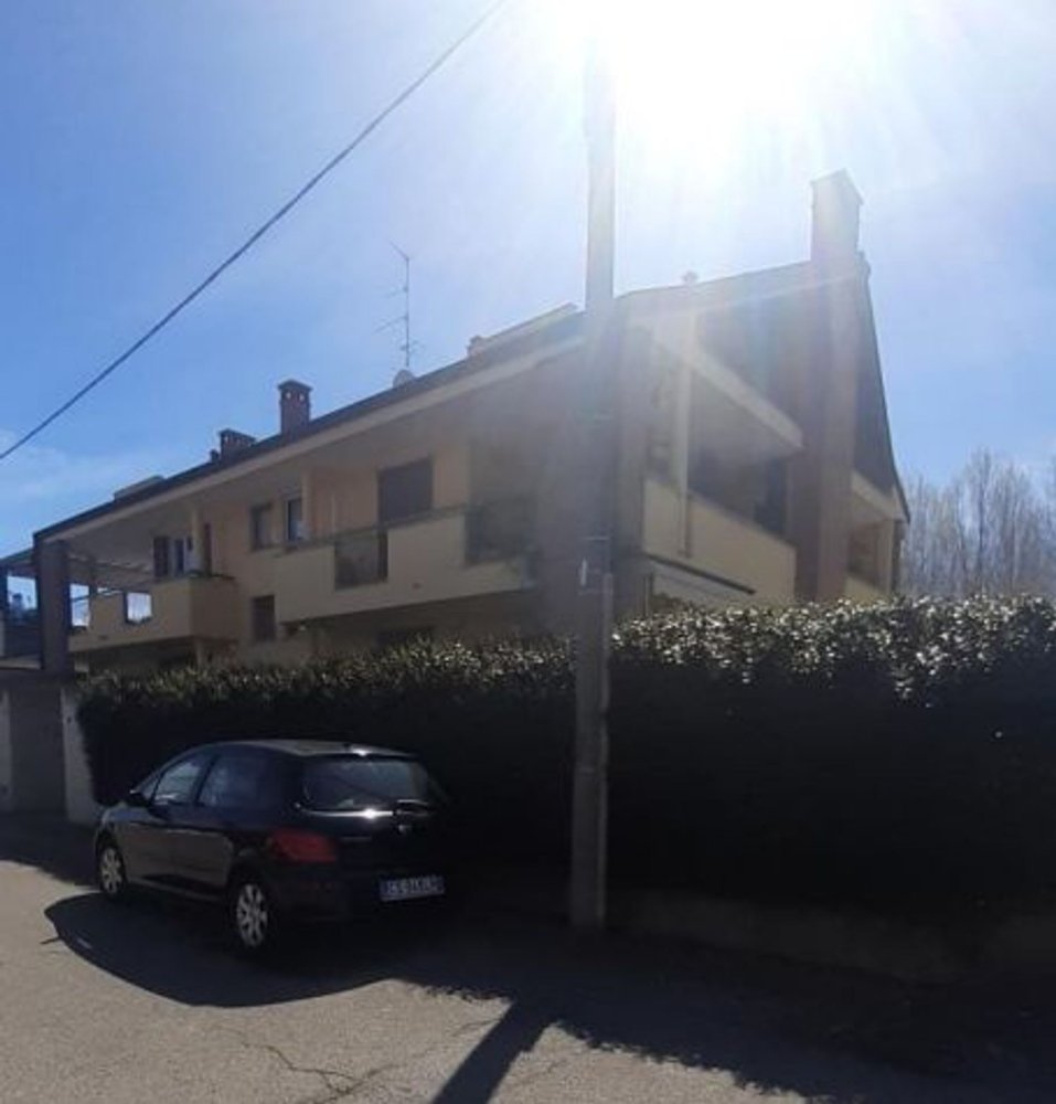 Duplex de 4 divisões em Cuggiono, Italy N.º 76471