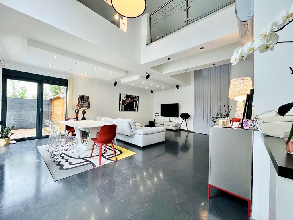 Дом с 3 спальнями в Флёри-ле-Обре, Франция № 209823