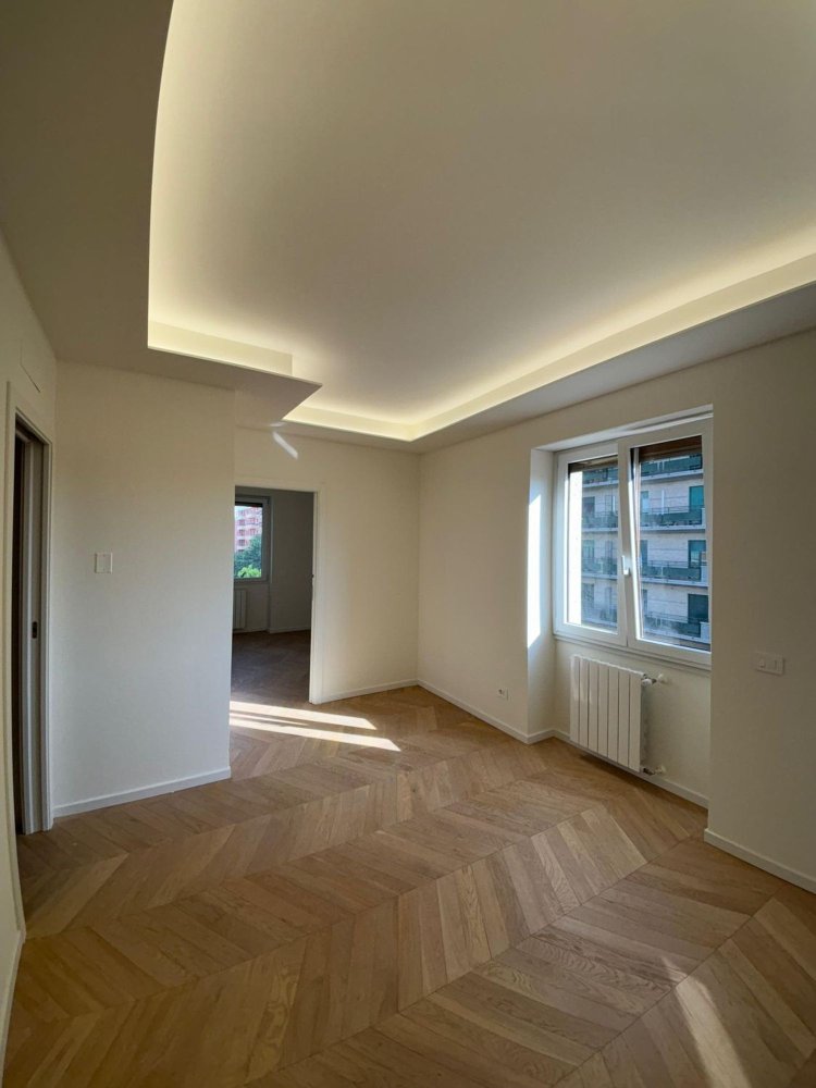 2 bedrooms Apartment in Milan, Italy No. 364979
