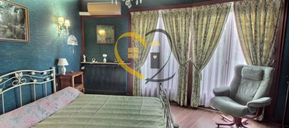 4 Schlafzimmer Haus in Vierzon, France, Nr. 64226 5