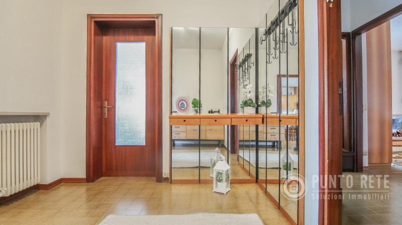 Квартира с 3 комнатами в Буссоленго, Италия № 344449