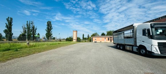 40000m² Land in Castel San Giovanni, Italy No. 115228 4