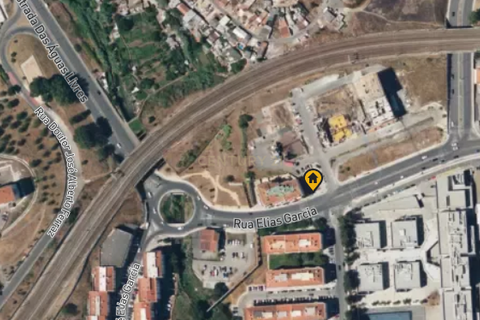 3 bedrooms Land in Amadora, Portugal No. 148825